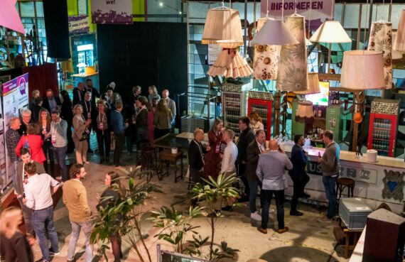 Glimlachende gezichten op Doesgoed festival
